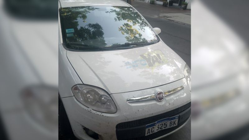 Encontraron frente a la terminal un auto que había sido robado en Neuquén
